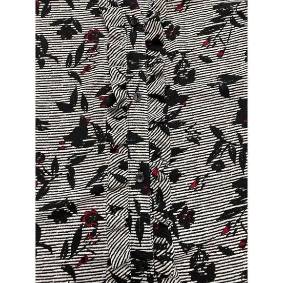 Candie's Blouse Top Women's XL Black White Red Button-Front Split-Neck Floral - Picture 9 of 12